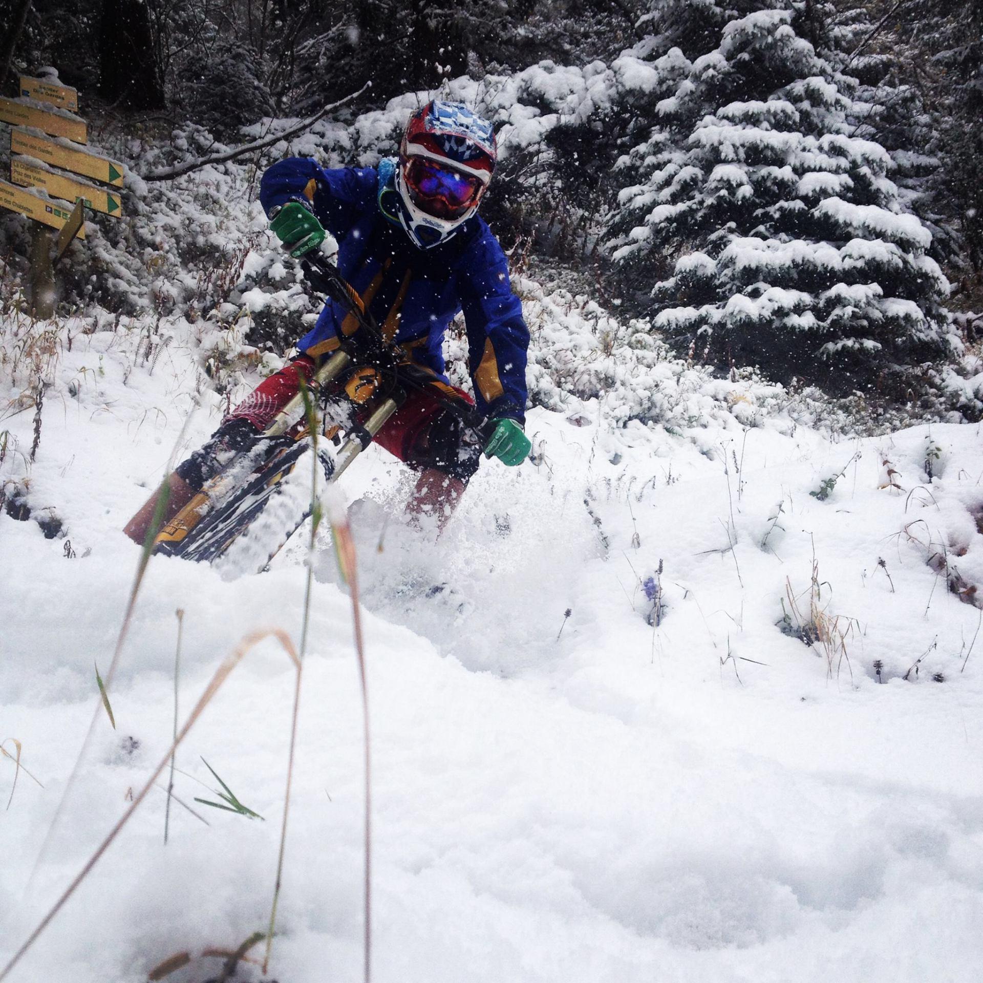 The snow is not an obstacle, it is FUN!